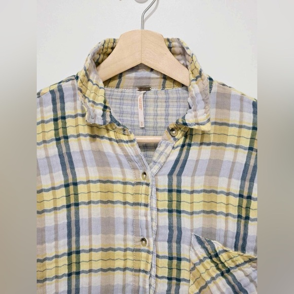Free People 'One of the Guys' Oversized Plaid Button size small - Picture 7 of 10